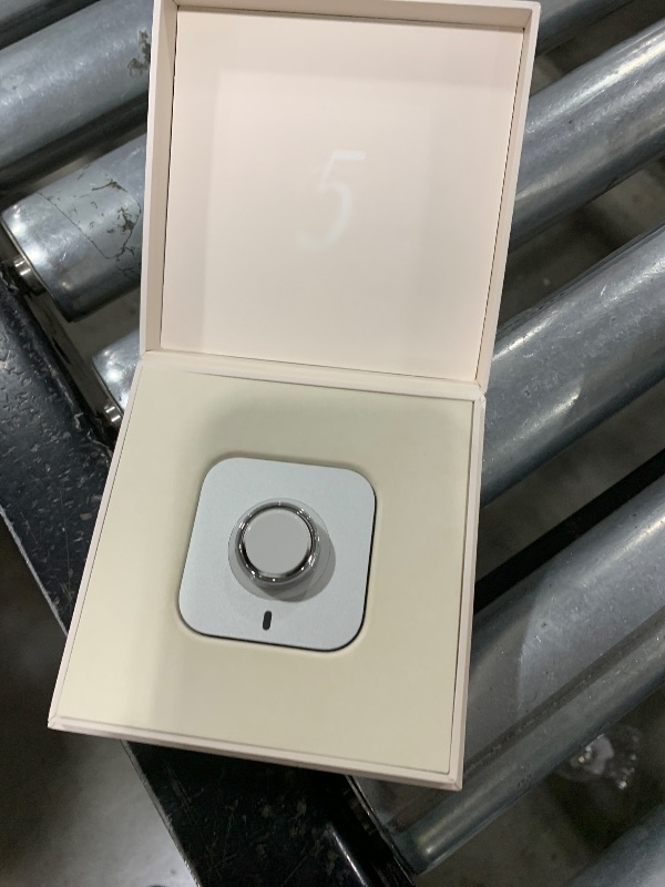 Photo 1 of Oura Ring 5 Smart Ring - Silver - Size 9
