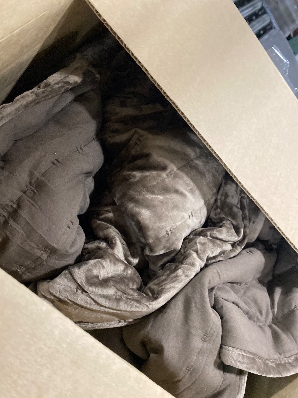 Photo 1 of Bedsure Velvet Comforter Queen - Brown Quilt 92" x 96"