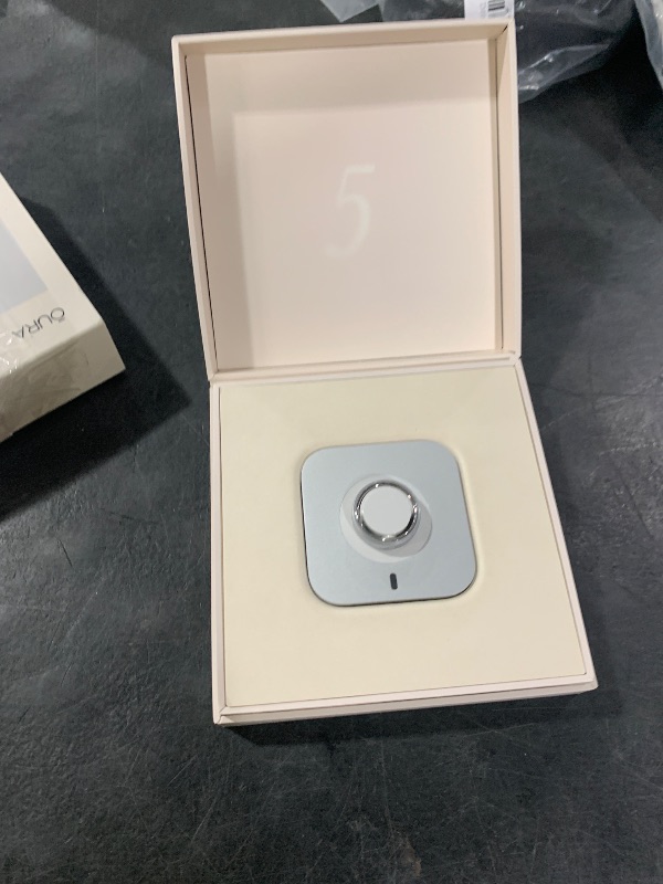 Photo 1 of OURA Ring 5 Smart Ring - Brushed Silver - Size 6