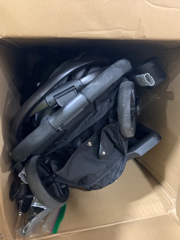Photo 1 of Graco Modes Pramette Travel System with SnugRide LX Car Seat