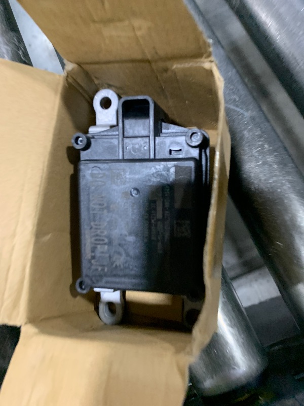 Photo 1 of AUTOKAY Front Cruise Distance Radar Sensor 28438-5FA6A