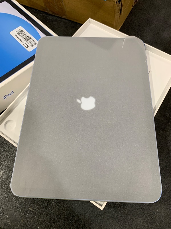 Photo 1 of Apple iPad 11-inch, 128GB, Blue