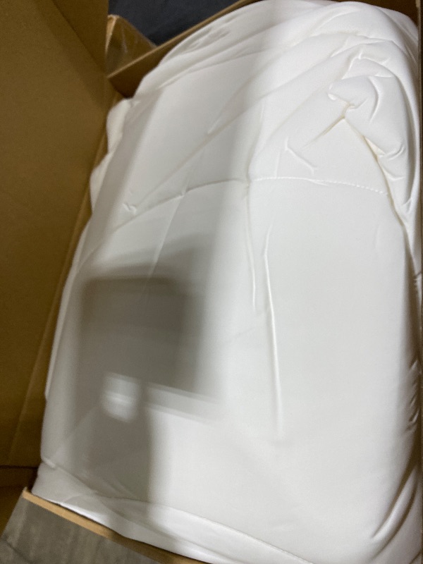 Photo 1 of REST Evercool Cooling Comforter Twin/Twin XL Arctic White