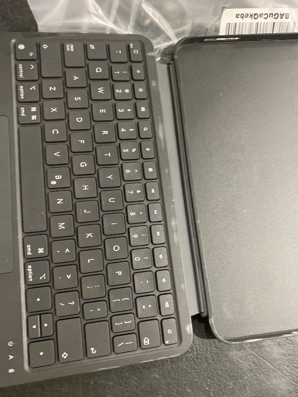 Photo 1 of ESR for iPad (A16) 11th/10th Gen Case with Keyboard, Ultra-Light