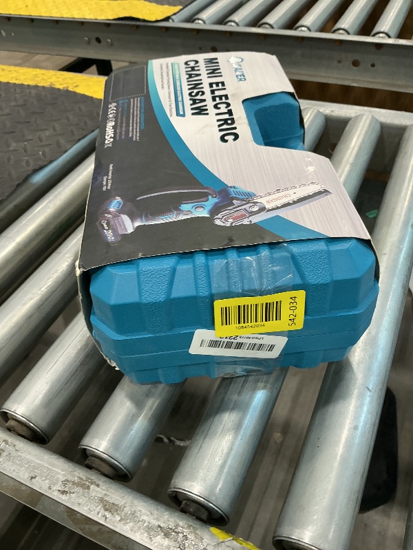 View 2 of [SOLD FOR PARTS] Saker Mini Chainsaw Cordless Electric Chainsaw