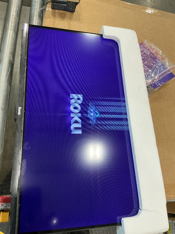 View 2 of [SCREEN DAMAGED] Roku 24-Inch Select Series HD Smart TV
