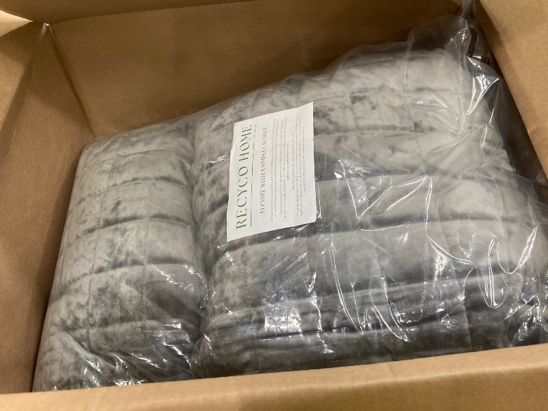 View 2 of ***PHOTO AND DESCRIPTION ONLY FOR REFERENCE***
EverGrace Velvet Quilt Set Queen Charcoal Gray