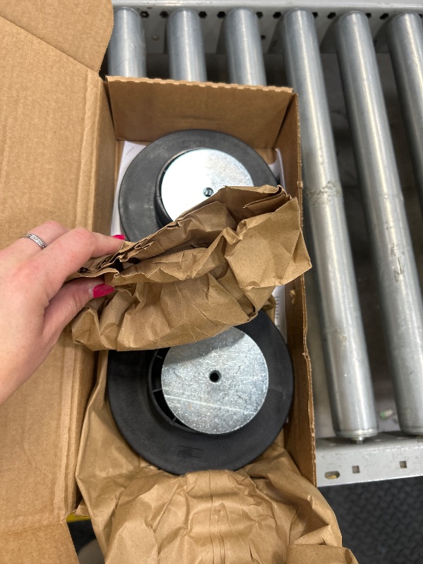 Photo 1 of **SIMILAR, SEE PHOTOS** Rough Country 2.5" Suspension Leveling Kit for Ram 1500 4WD (2006-2011) - Run up to 33" Tires