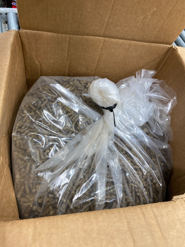 Photo 1 of *HEAVY* Equithrive GLME Pellets, 50 LB