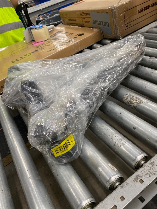 Photo 1 of *HEAVY* *Minor scratches* MOOG RK623127 Front Right Lower Suspension Control Arm and Ball Joint Assembly for Chevrolet Silverado 2500 HD