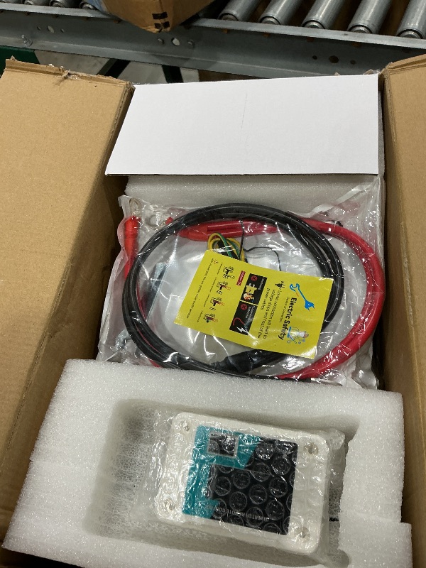 View 3 of **View Clerk Notes**2000 W LANDERPOW 3500W Pure Sine Wave Inverter