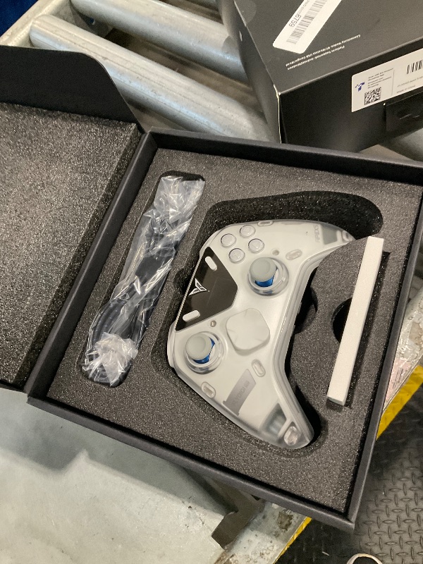 View 3 of [MISSING PARTS] FLYDIGI Apex 5 PC Controller