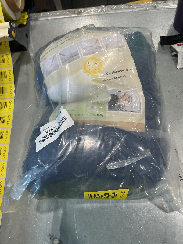 View 2 of 1 MIDDLE ONE Cylinder Neck Roll Pillow