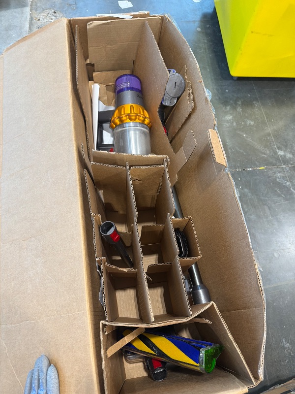 View 4 of [Doesn’t Hold Charge] Dyson Detect Extra Stick Vacuum (Renewed)