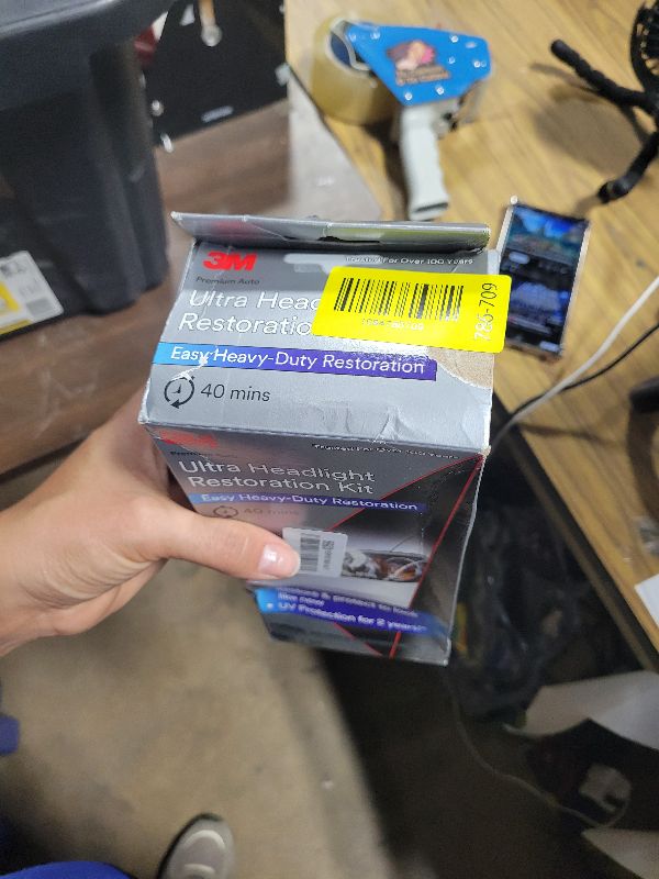 Photo 1 of 3M Ultra Headlight Restoration Kit