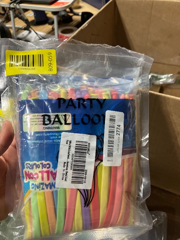 Photo 1 of 100Pcs Pastel Long Balloons forTying Balloon Arch, Assorted 260q Balloons Thickening Skinny Latex Twisting for Animals Shape modeling.