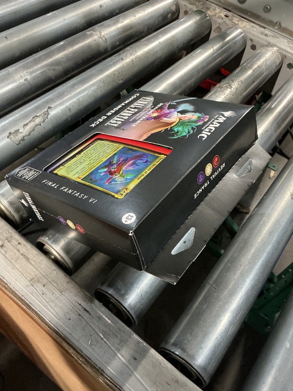 Photo 1 of ***FACTORY SEALED***
Magic: The Gathering - Final Fantasy Collector's Edition Commander Deck Bundle