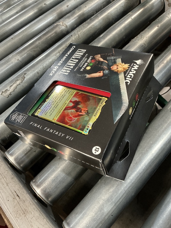 Photo 1 of ***FACTORY SEALED***
Magic: The Gathering - Final Fantasy Collector's Edition Commander Deck Bundle