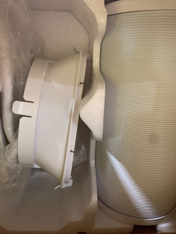 Photo 1 of ***MISSING PARTS***

Midea 8,500 BTU ASHRAE Portable Air Conditioner, Cools up to 150 Sq. Ft.