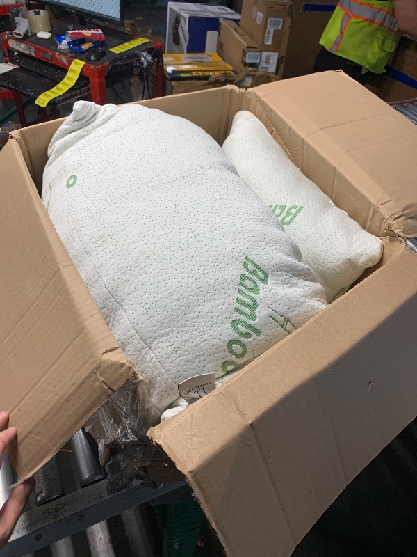 Photo 1 of ***SET OF 2****
Memory Foam Pillows Queen Size Set of 2 - Cooling Bed Pillows for Sleeping - Back, Stomach, Side Sleeper Firm Pillow - Comfy Cool Shredded Memory Foam 4 Pack Queen Rayon Derived from Bamboo Pillow