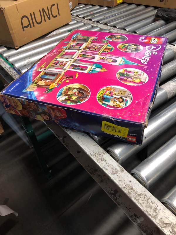 Photo 1 of ***FACTORY SEALED - OPENED FOR INSPECTION***LEGO Disney Princess Castle & Royal Pets Kids Toy - Pretend Play Building Set for Girls and Boys, Ages 6+ - Includes Ariel, Rapunzel, Jasmine, Moana, and Mulan - Gift Idea for Birthdays - 43267