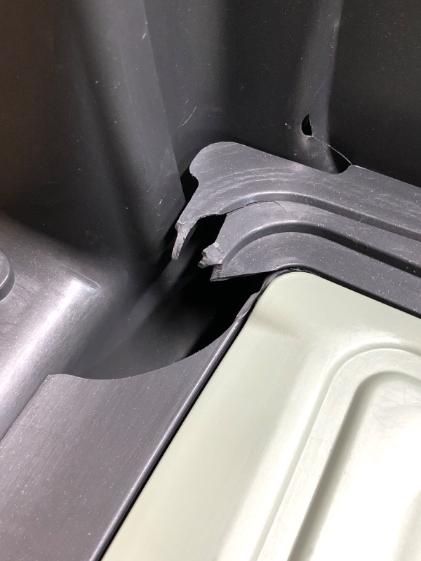 Photo 1 of ***DAMAGED - SEE NOTES/PICTURES***Midwest Homes for Pets Skudo 24” Plastic Cat Carrier with Integrated Litter pan