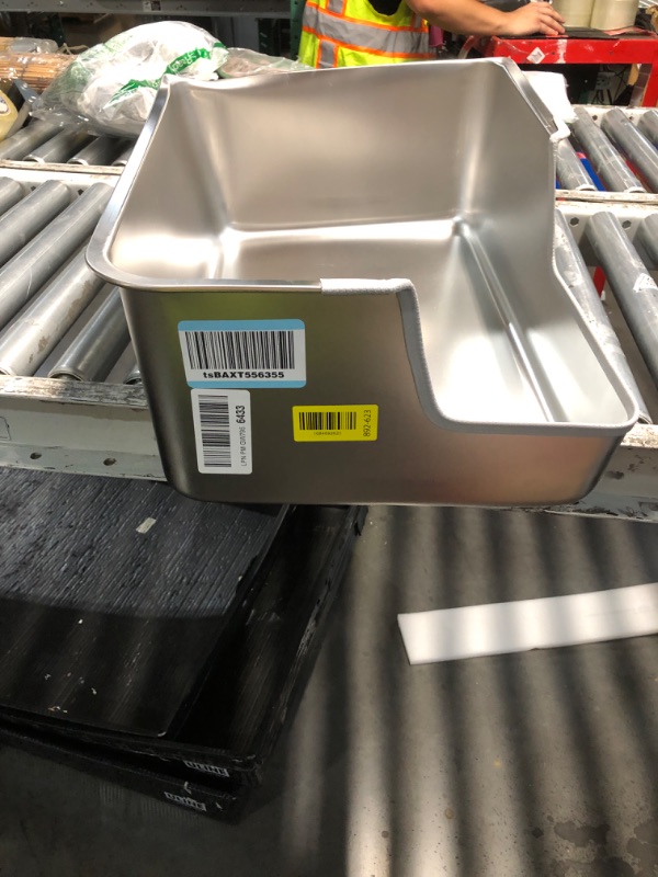 Photo 1 of ***CORNER IS BENT***Stainless Steel Litter Box,Extra Large High Sided Litter Box for Indoor Big Cats,XL Jumbo Metal Cat Litter Boxes with Low Entry for Kittens & Senior Cats,Splash-Proof,Easy to Clean (Corner Entry)