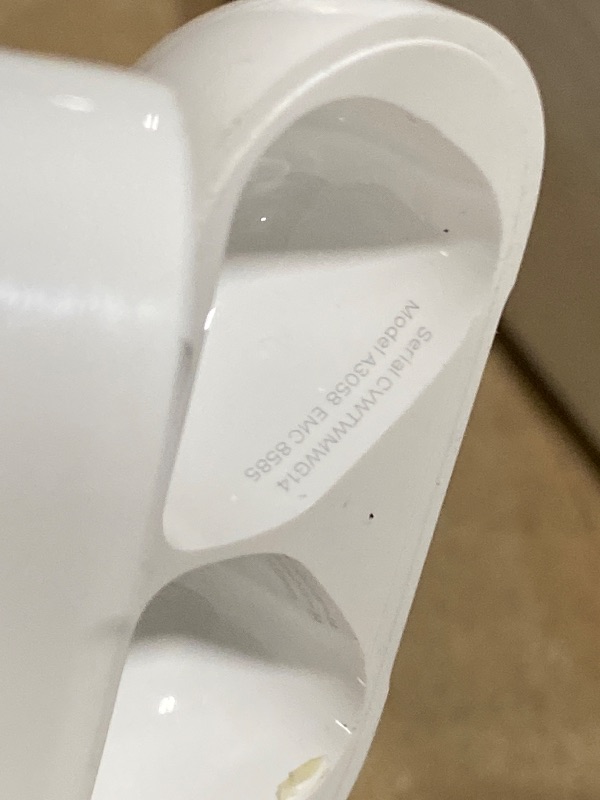 Photo 1 of Apple Airpods 4 (Renewed)