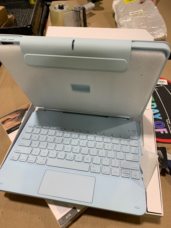 Photo 1 of ESR Keyboard Case for iPad Air 13" (M4/M3/M2)