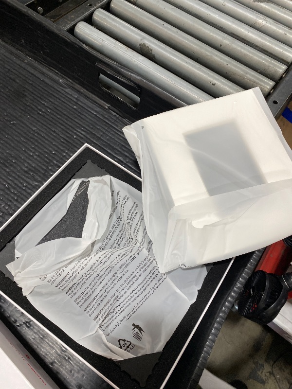 Photo 1 of SwitchBot AI Art Frame 7.3" Electronic Ink Digital Photo Frame