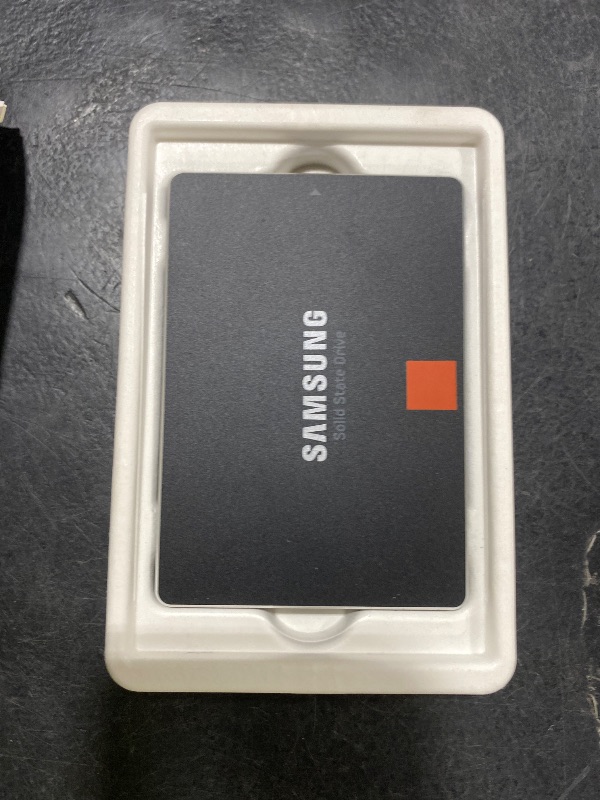 Photo 1 of Samsung 870 EVO 4TB Internal SSD