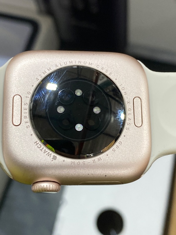 Photo 1 of Apple Watch Series 10 GPS 42mm Rose Gold