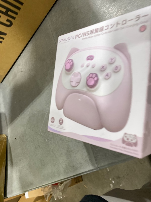 Photo 1 of IINE Wireless Controller with Charging Dock