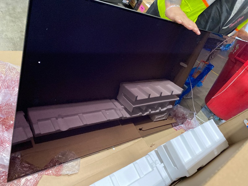 Photo 1 of (SOLD FOR PARTS) Sony QD-OLED 77-inch BRAVIA XR A95L 4K TV