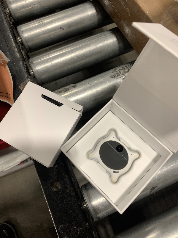 Photo 1 of Looki L1 AI Multimodal Wearable for Life, 32g Lightweight Hands-Free Action Lifelogging Device with 1080P Video, 3 Mics, AI Vlogs & Comics, Proactive Intelligence, 32GB Privacy-First Storage (White)