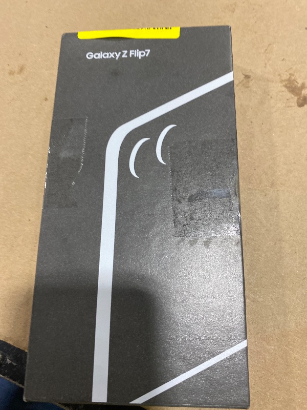 Photo 1 of NON-FUNCTIONAL, PARTS ONLY---------------------------Samsung Galaxy Z Flip7 Cell Phone, 512GB, Coral Red