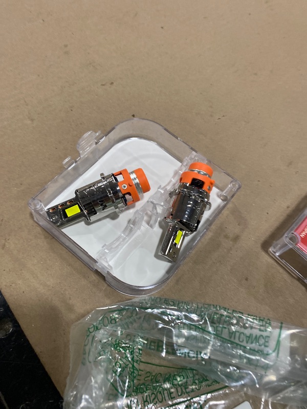 Photo 1 of VESTNEXCL D4S Xenon HID Bulbs for Lexus (2-Pack)