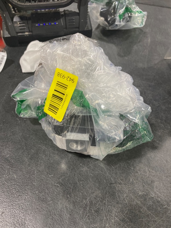 Photo 1 of Honeywell WV8840C1406 Gas Valve