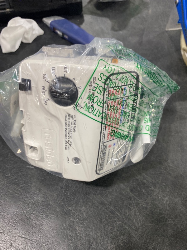 Photo 1 of Honeywell WV8840C1406 Gas Valve
