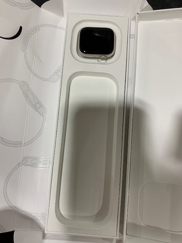 Photo 1 of Apple Watch Series 11 GPS 42mm Smartwatch