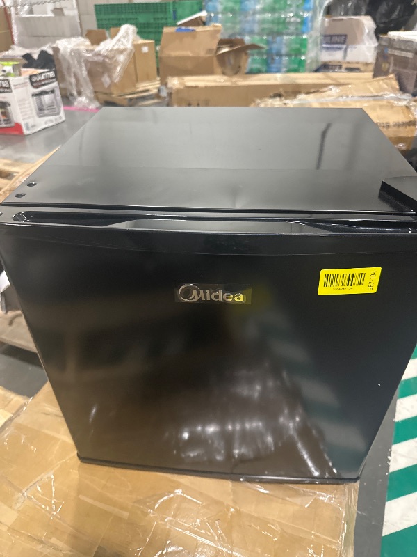 View 3 of ***SIMILAR*** [SOLD FOR PARTS] Midea 1.7 Cu.ft Mini Fridge
