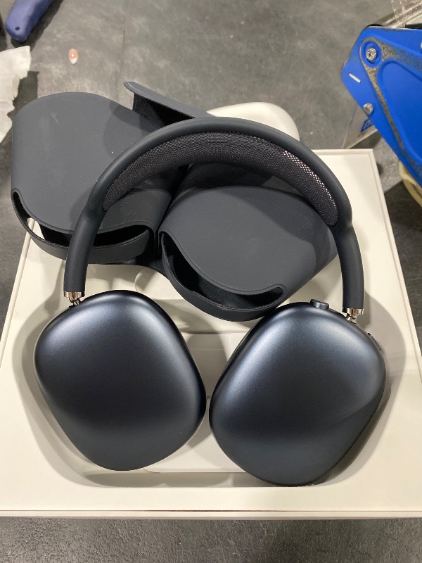 Photo 1 of Apple AirPods Max 2 Wireless Over-Ear Headphones - Midnight