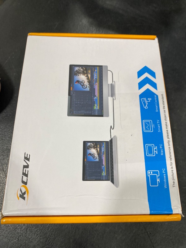 Photo 1 of NAWEN HDMI Displayport KVM Switch 3 Monitors
