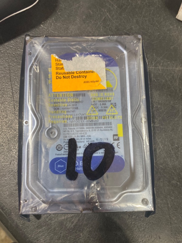 Photo 1 of Western Digital 8TB WD Blue PC Internal Hard Drive HDD - 5640 RPM, SATA 6 Gb/s, 256 MB Cache, 3.5" - WD80EAAZ