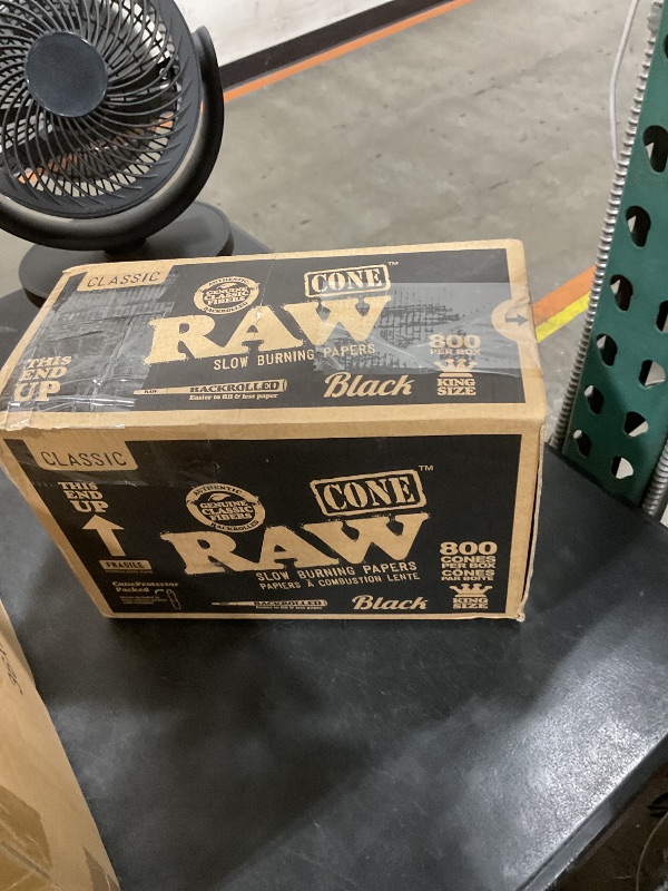 Photo 1 of RAW Classic King:, 800 Pack, Pre Rolled Cones Rolling Papers, 109 mm