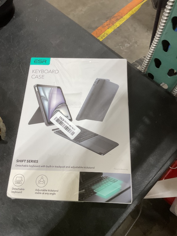 Photo 1 of ESR iPad Air 11" Keyboard Case