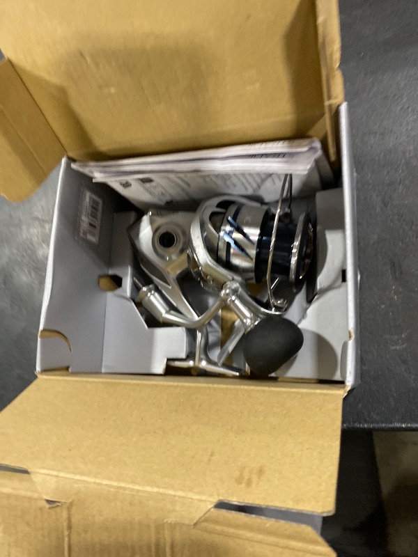 Photo 1 of Shimano 23 Stradic C5000XG Spinning Reel