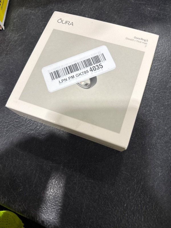 Photo 1 of OURA Ring 5 Smart Ring - Stealth - Size 7