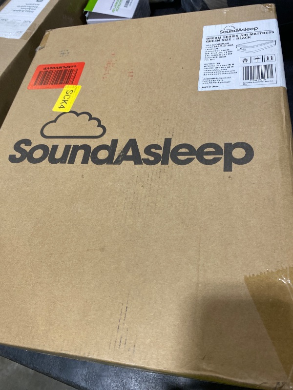 View 2 of SoundAsleep Dream Series Raised Queen Air Mattress with Built-in Pump