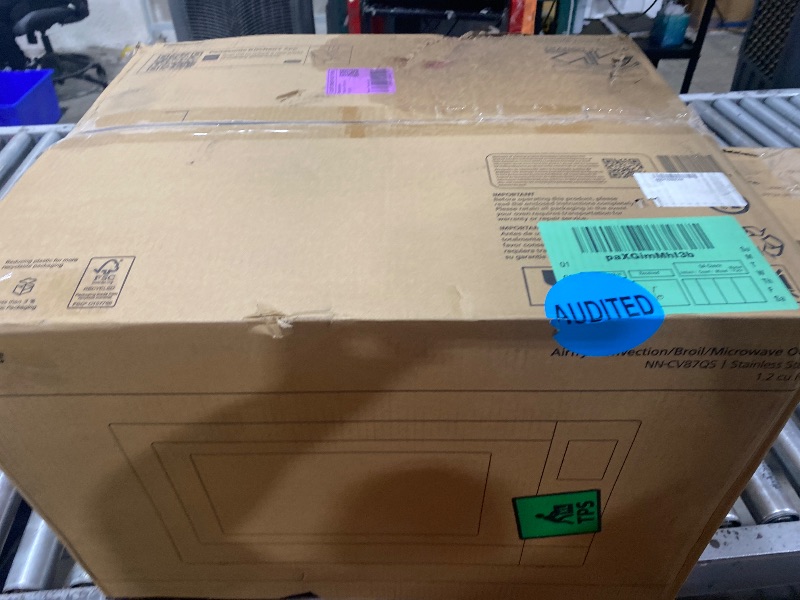 Photo 1 of Panasonic HomeChef 4-in-1 Microwave Oven (NN-CV87QS)